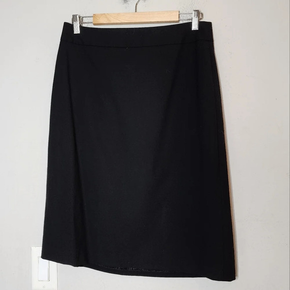 NWT Banana Republic Wool Black Skirt. Women's size 8 Tall. - Picture 9 of 14